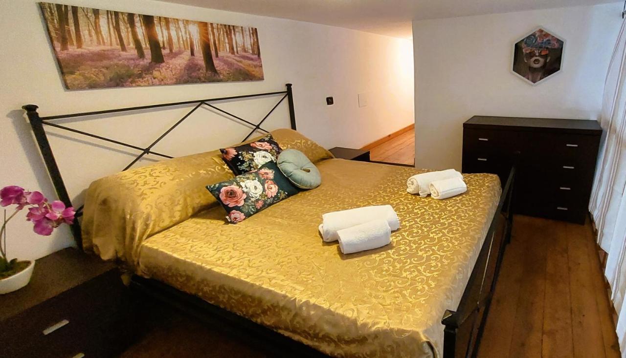 Gemelli Holidays -2 Easy Lofts, Groundfloor With Courtyard, Mezzanine Bedroom, Baby & Pet Friendly, Near Monte Mario Station Connecting To Center In 20 Minutes, 2 Steps From Bus, Groceries, Restaurants, Park, Cycle Path - Warm Guest Care In 4 Languag Exterior foto